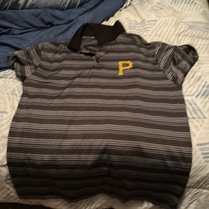 Large Lightly Used Pittsburgh Pirates polo